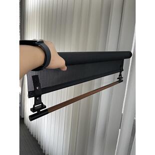空间美学卧室定制黑色阳光面料卷帘胡桃木精致吊杆款 壹舍软装