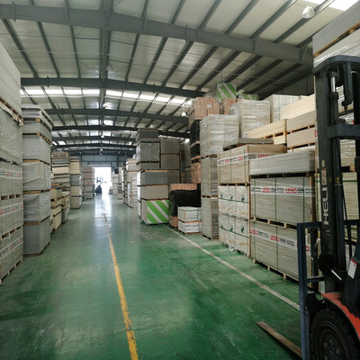 吸音穿孔水泥纤维板mFC板满孔消音静音建筑声学材料会议隔墙吊顶