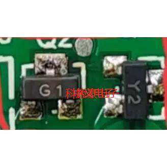 G1 Y2 东风风行菱智M5系列油汽车仪表油表不动闪烁通病三极管3脚