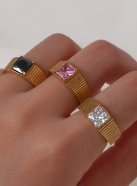 欧美夏季流行侧面条纹雕刻绿钻白钻粉钻小方块戒指女饰品