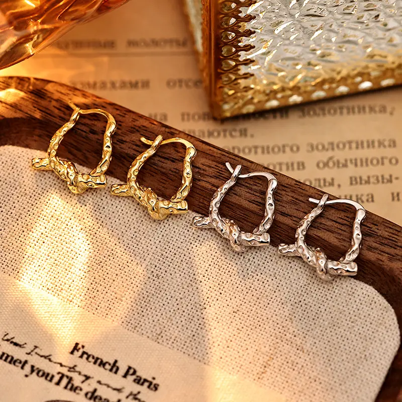 s925银肌理感扭结耳环女日韩小众简约不规则耳扣清冷感耳饰