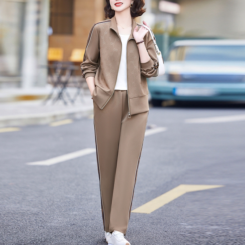 中老年女装运动服两件套春秋洋气中年妈妈休闲套装