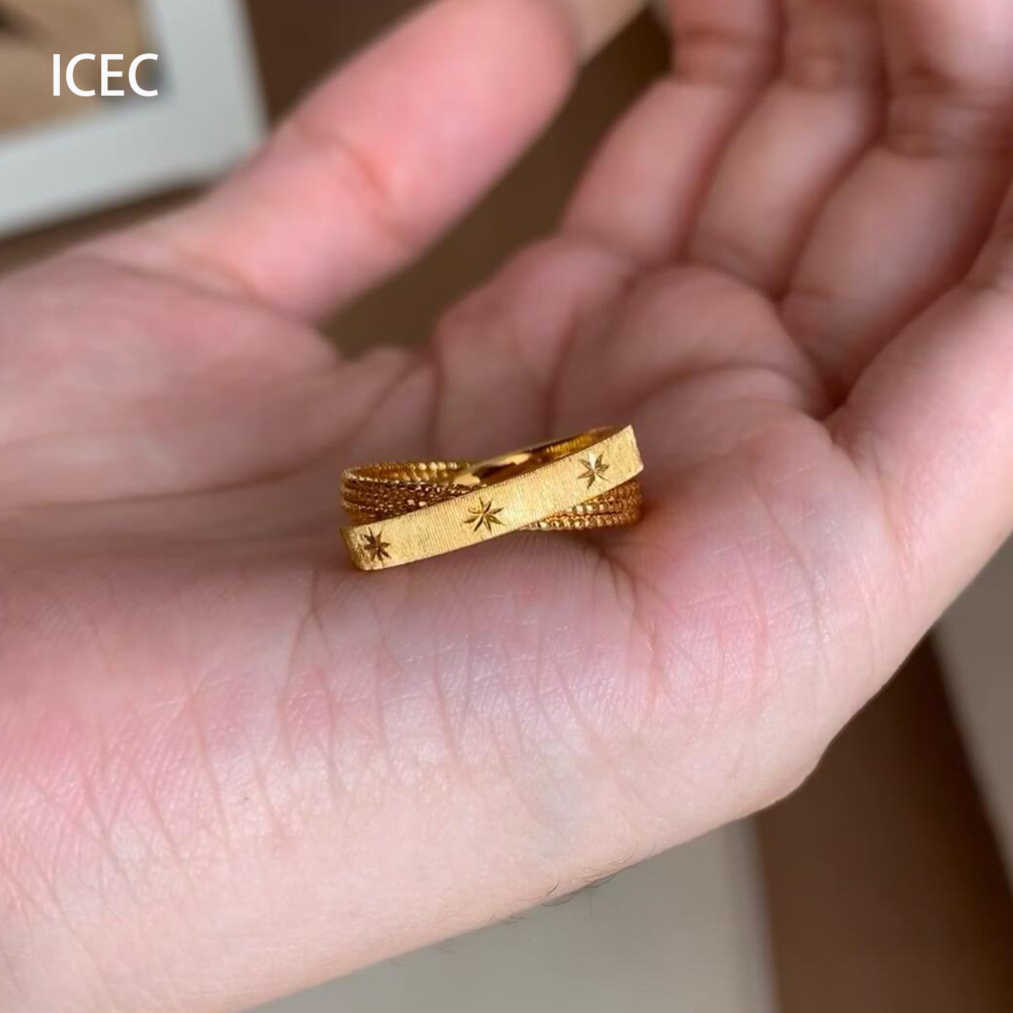 S925纯银金色双环交叉戒指女图片
