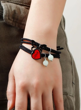 小清新送闺蜜红色爱心弹力手绳时尚风爱心磁铁相吸情侣手链女