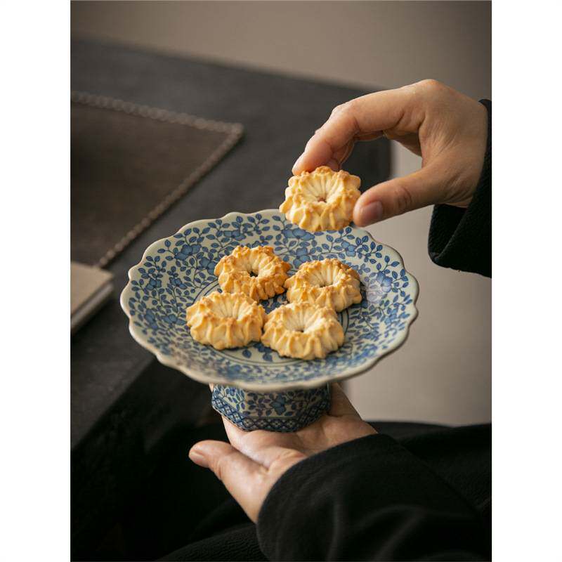 中式青花瓷果盘客厅茶几家用陶瓷茶点点心盘高脚精致干果零食盘子