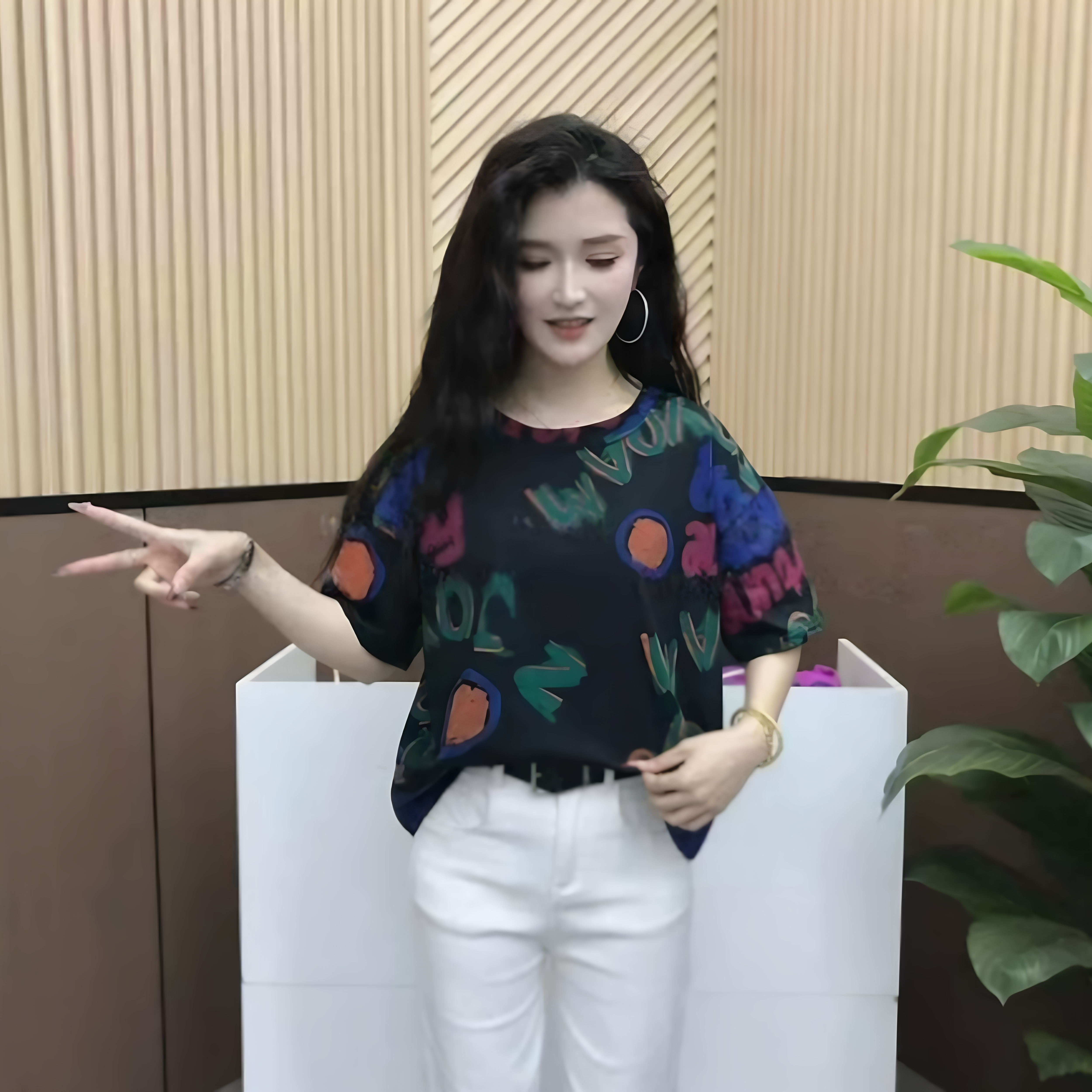 2026春夏纯棉复古ins火短款彩色字母印花短袖T恤女洋气宽松上衣女