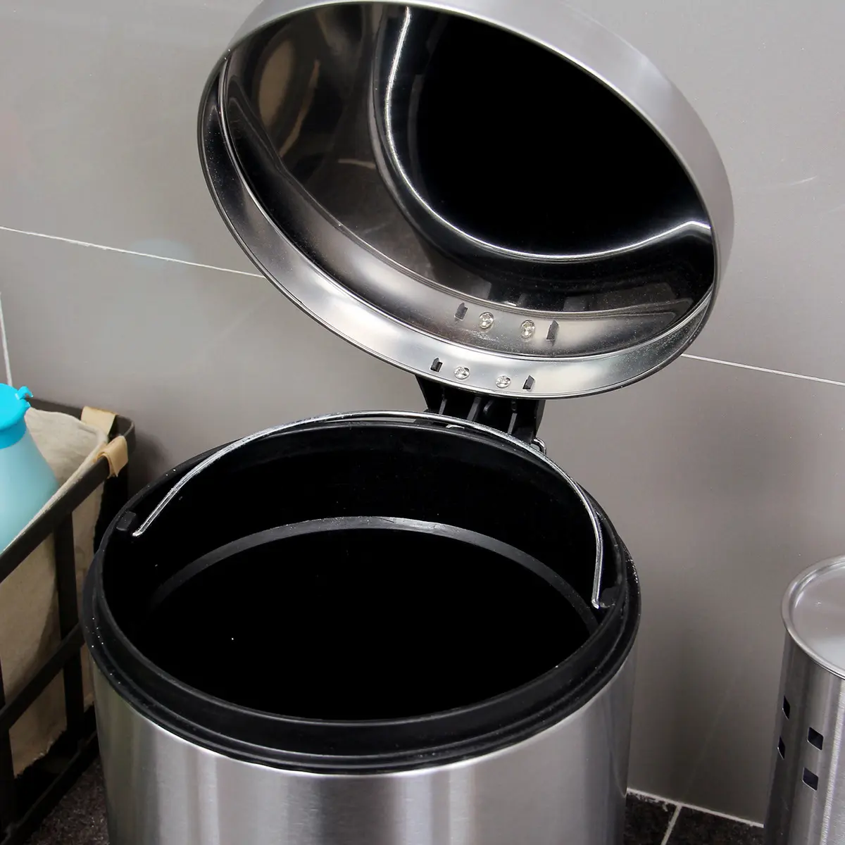 8l 圆形不锈钢垃圾桶厨房家用小型静音垃圾篓高级耐用易清洁