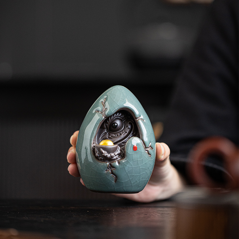 创意陶瓷龙蛋茶宠摆件祥龙破壳而出招财文玩手把件茶桌茶台装饰品
