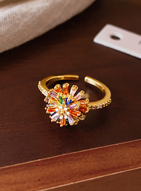 彩色花朵戒指女轻奢高级感2025新款开口戒设计小众食指戒精致指环