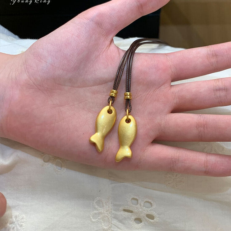 新中式银色小鱼饼干项链女配饰复古简约轻奢高级感小众百搭毛衣链