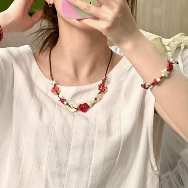 蘑菇纽扣串珠项链手链女小众设计感显白红色可爱2025新款颈链饰品
