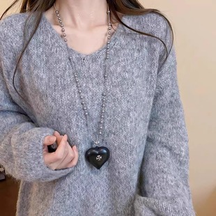 黑色爱心ins吊坠长款毛衣链大气高级珍珠甜酷十字架项链配饰女生