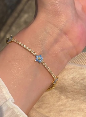 精致闪锆小花手链小众设计感气质简约手饰欧美首饰甜美蓝色星手链