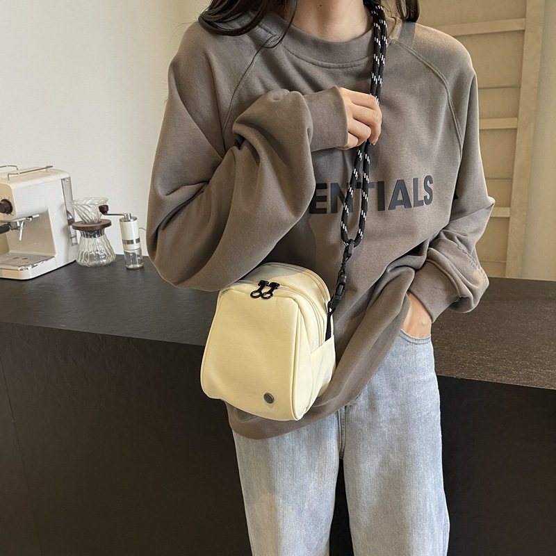 秋冬高级感通勤手机斜挎小包包女2025新款轻便多用途布包贝壳包,箱包皮具/热销女包/男包,通用款女包,淘宝优惠券,粉丝福利购,淘宝优惠卷