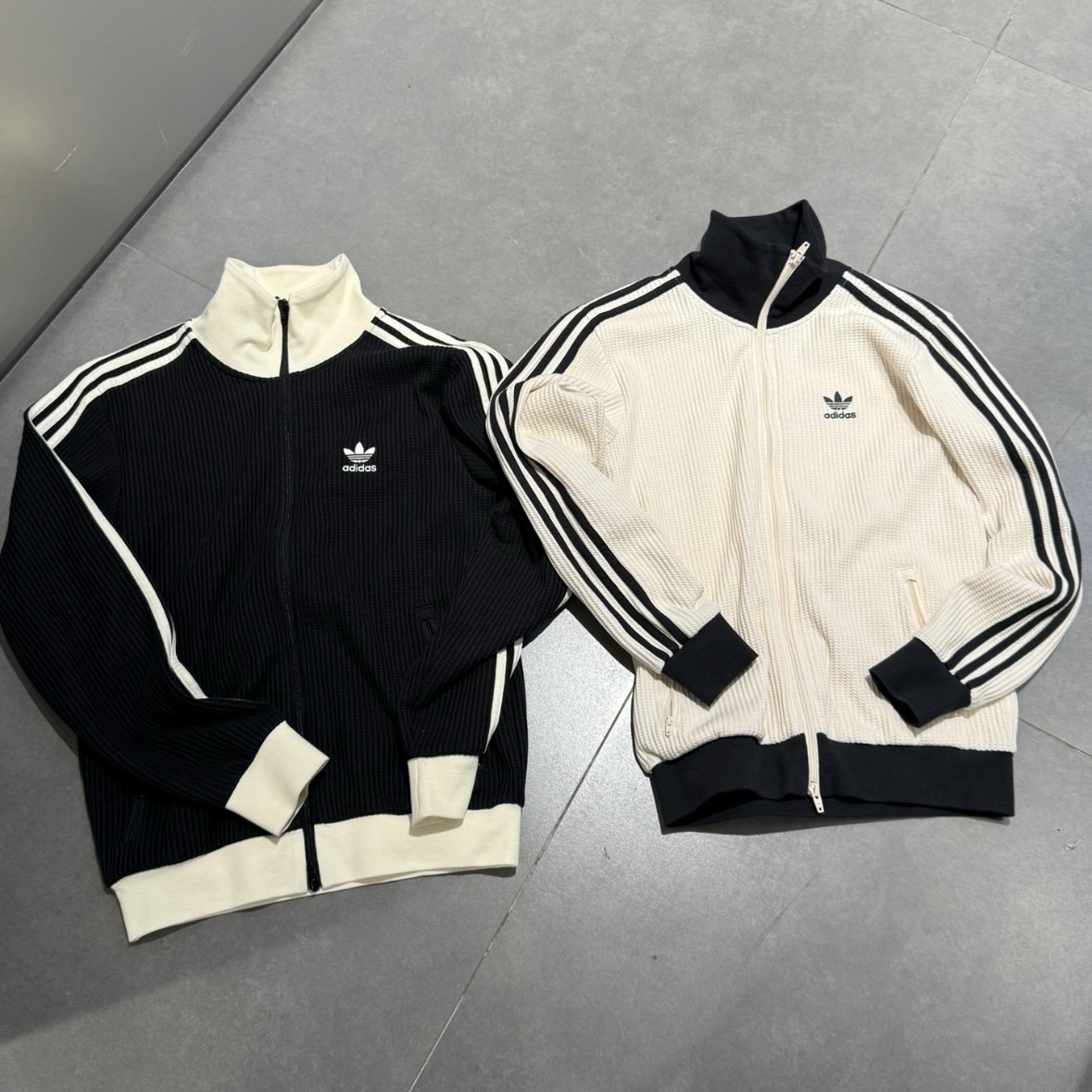 adidas阿迪达斯三叶草经典立领休闲华夫格夹克同款外套男女JW0109
