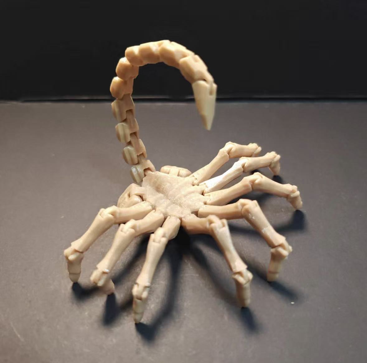 3D打印仿真抱脸虫创意整蛊玩具