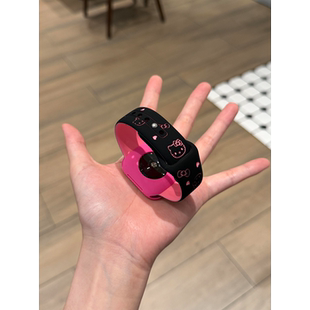 适用苹果s11手表表带撞色KT猫iwatch10可爱卡通凯蒂猫applewatch9硅胶创意小众s8百搭女款helloKitty高级时尚