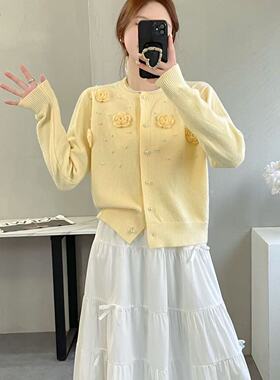 【一一专享】A195立体花朵装饰针织开衫女黄色纽扣毛衣洋气上衣