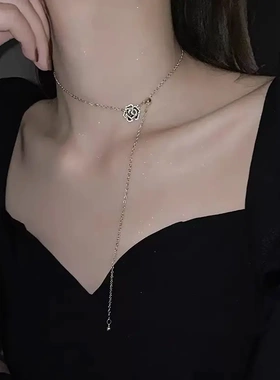 精致轻奢黑色玫瑰抽拉项链小众高级感微镶锆石花朵锁骨链保色颈链