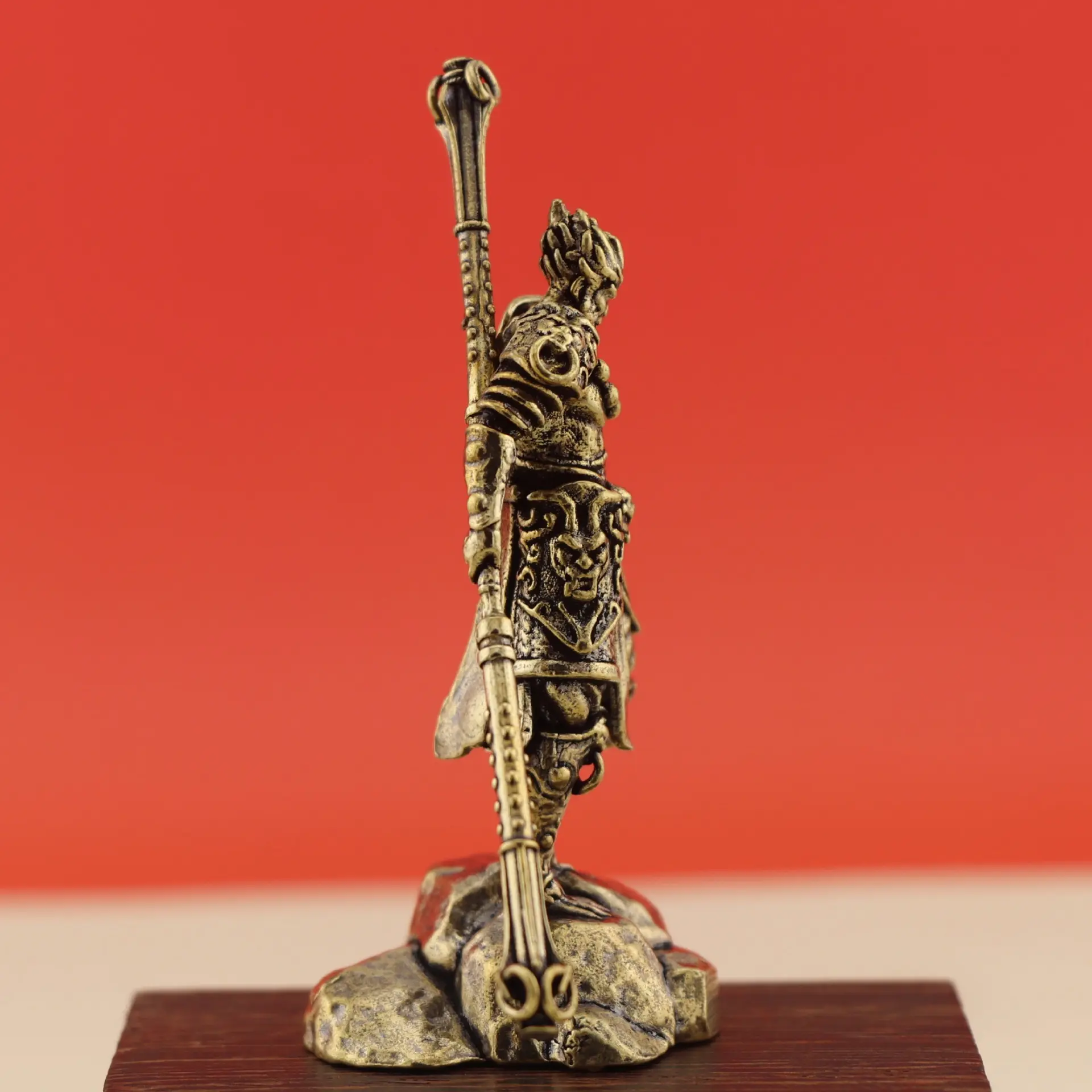 黄铜动漫模型潮玩摆件游戏黑神话悟空孙悟空雕像车内造景摆件