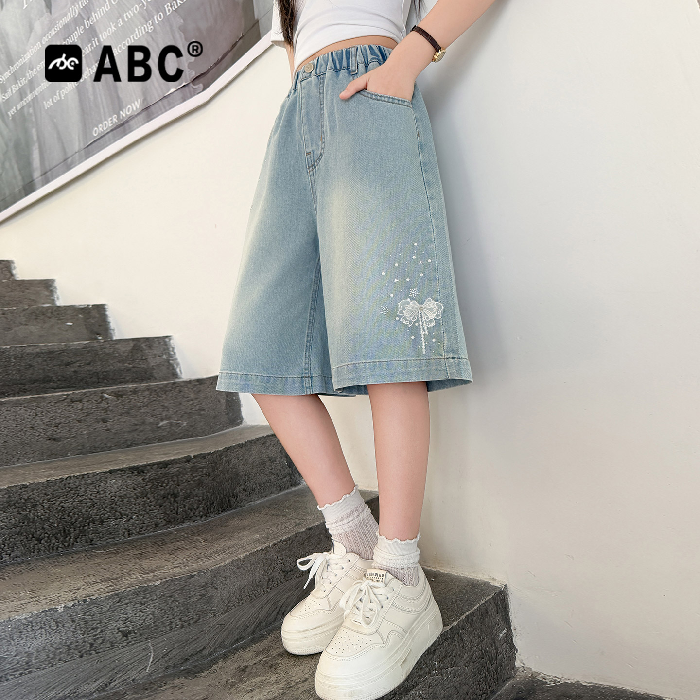ABC女童牛仔短裤烫钻蝴蝶七分裤