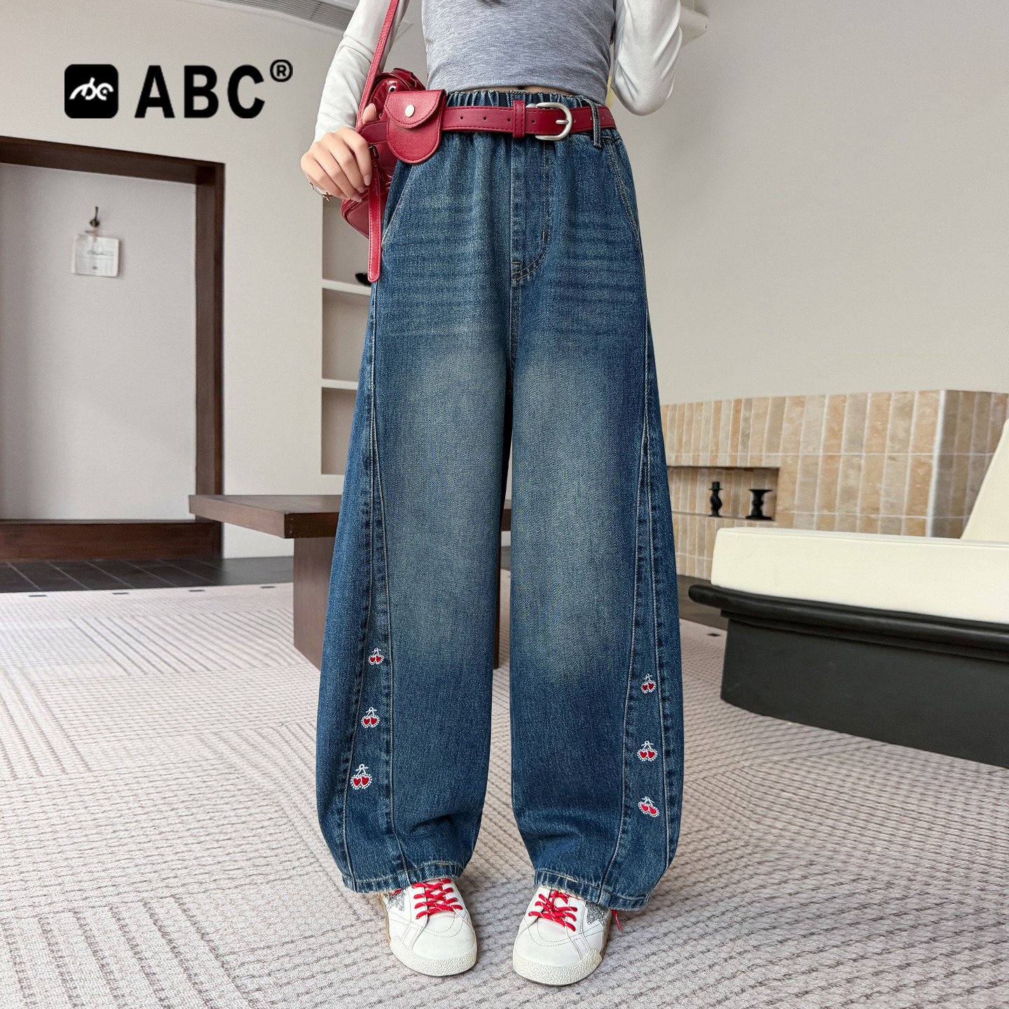 ABC女童春秋蝴蝶刺绣韩系牛仔裤图片
