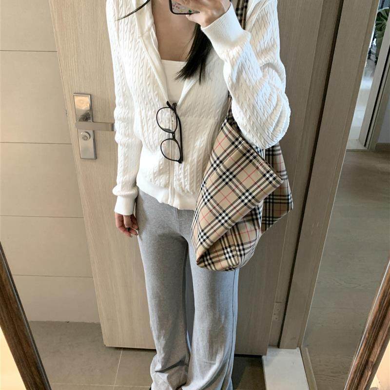 白色麻花拉炼连帽长袖t恤女早秋新温柔慵懒风简单大方高级感上衣