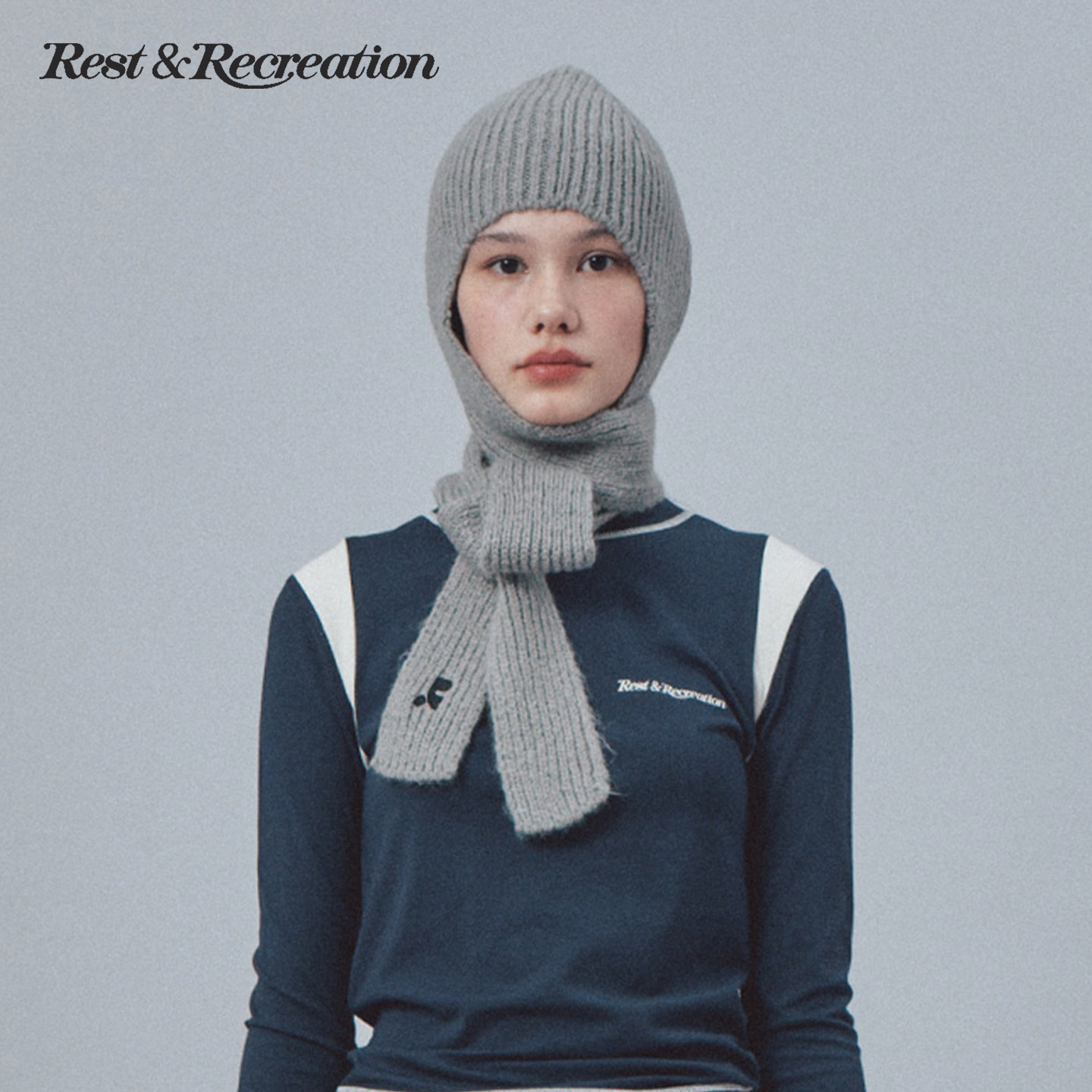 RR字母刺绣护耳围巾一体毛线帽