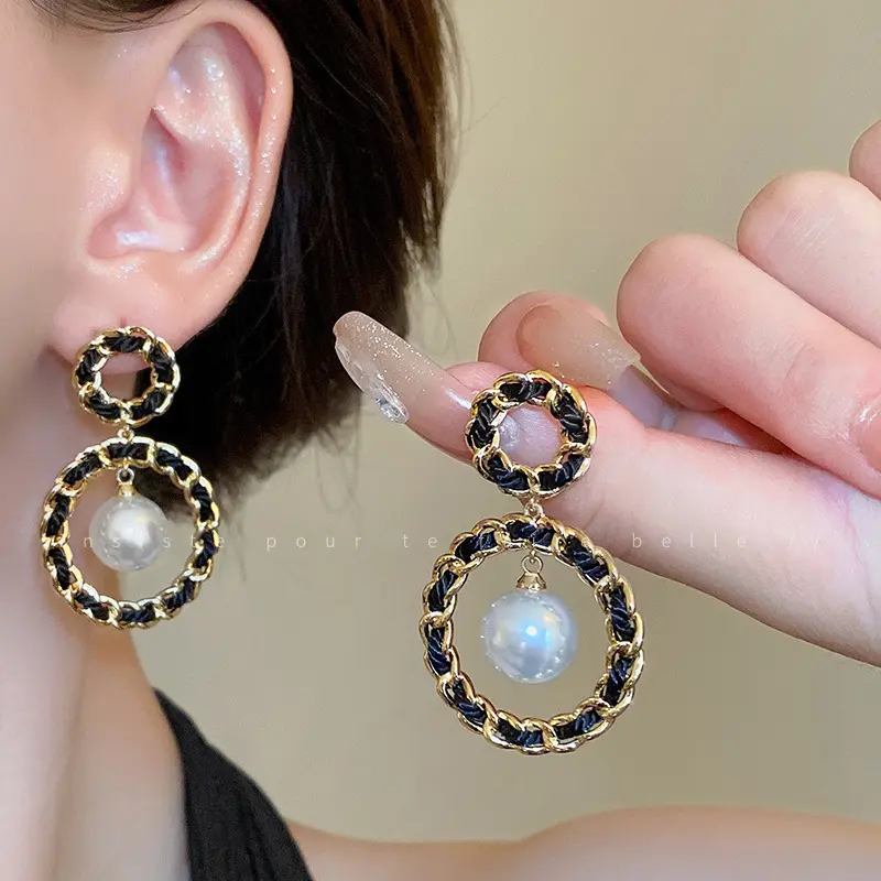 银针复古黑色镶钻爱心珍珠耳环小众个性气质耳钉轻奢高级感耳饰女