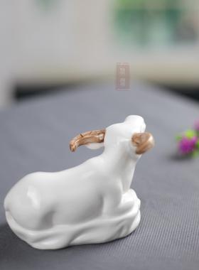 陶瓷牛摆件十二生肖客厅桌面玄关卧室家居饰品牛的吉祥物摆设卧牛