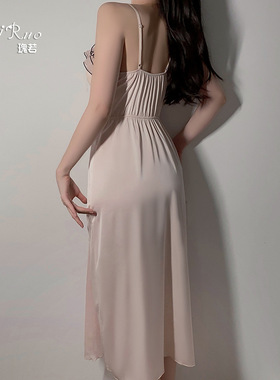 女士轻奢内衣深V聚拢加胸垫顺滑缎面睡裙外袍家居服套装P4672