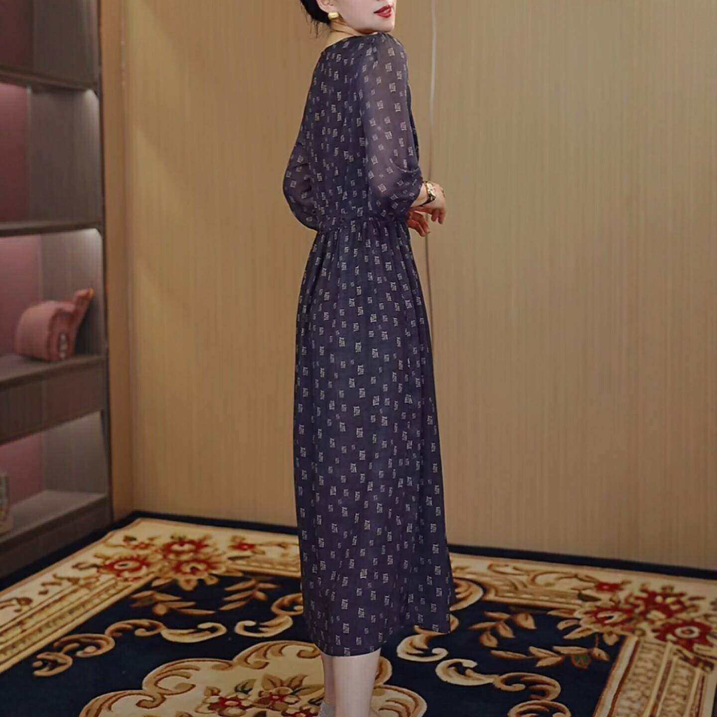 推荐中长款连衣裙中老年春季新款M宽松百搭收腰款妈妈装时尚气质