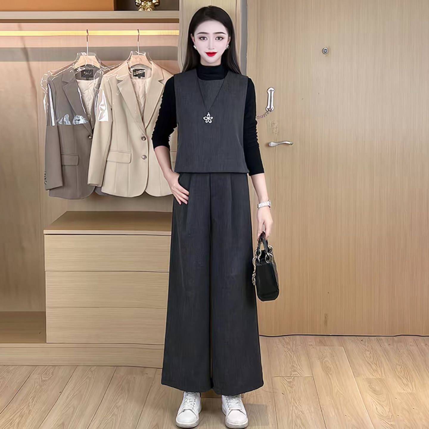 推荐时尚套装女2026秋季新款洋气显瘦马甲背心打底衫阔腿裙裤三件