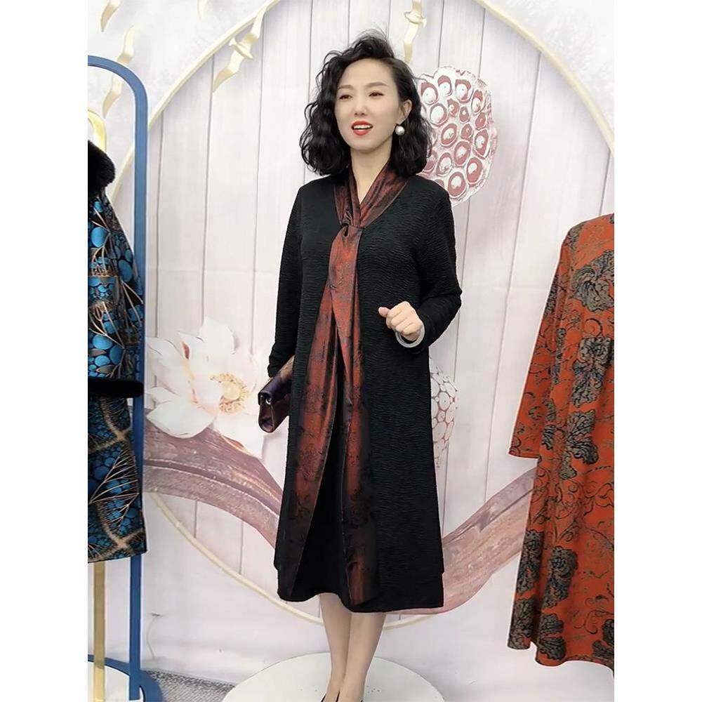 推荐高档贵夫人连衣裙秋冬新款时尚围巾领拼接长袖大码显瘦遮肉长