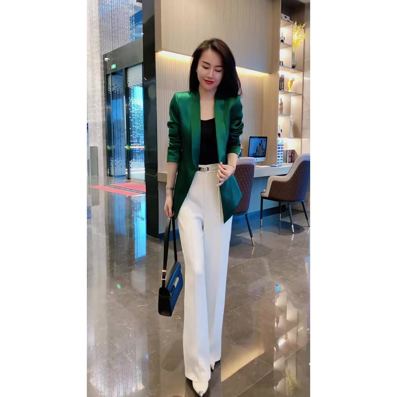 推荐网红爆款气质高级感小西装外套女2026秋季新款时尚百搭女神范