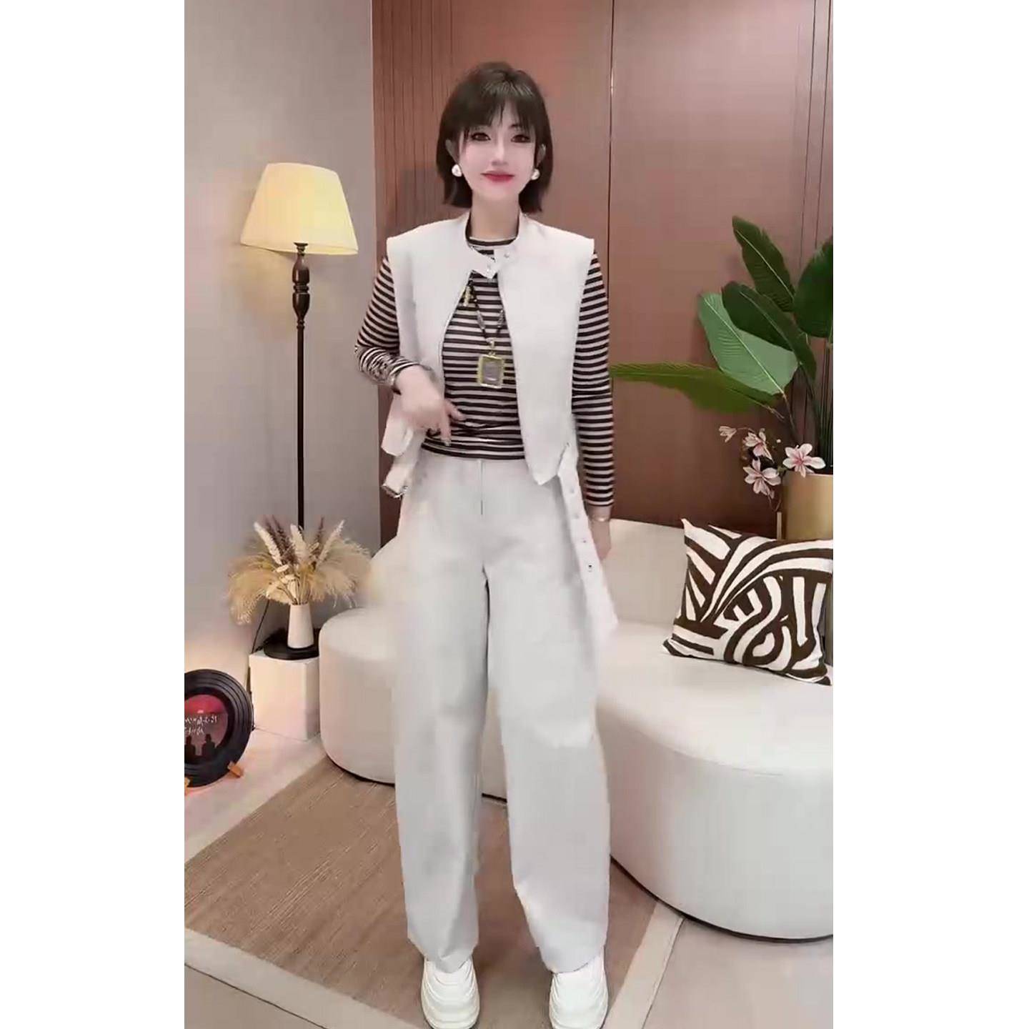 推荐网红同款时尚套装女2026秋季新款马甲+条纹打底衫+阔腿裤三件