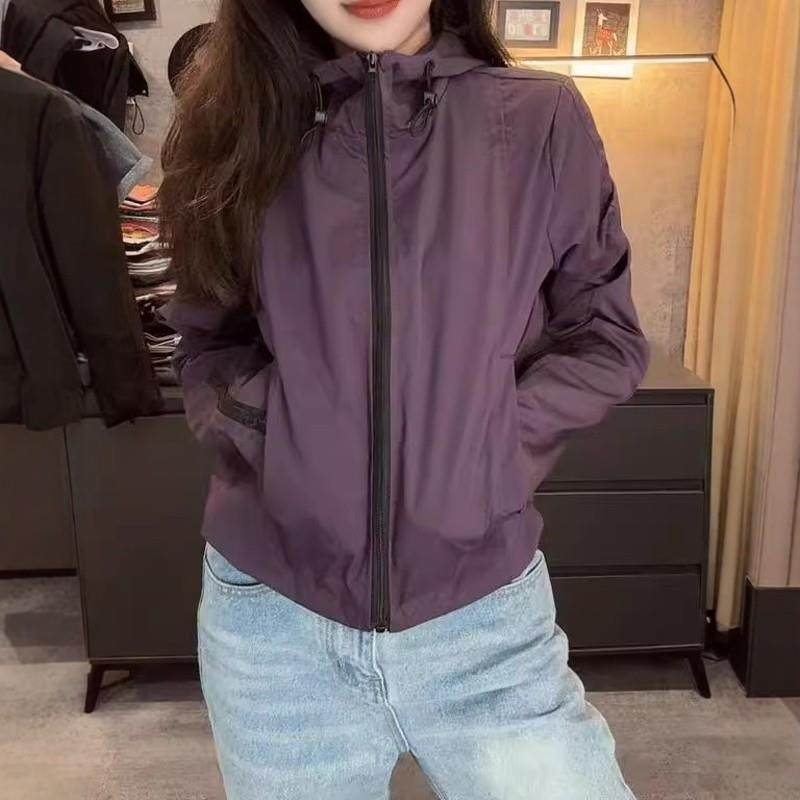 新品大码2025年秋季新款连帽外套女短款宽松显瘦冲锋衣防风夹克外