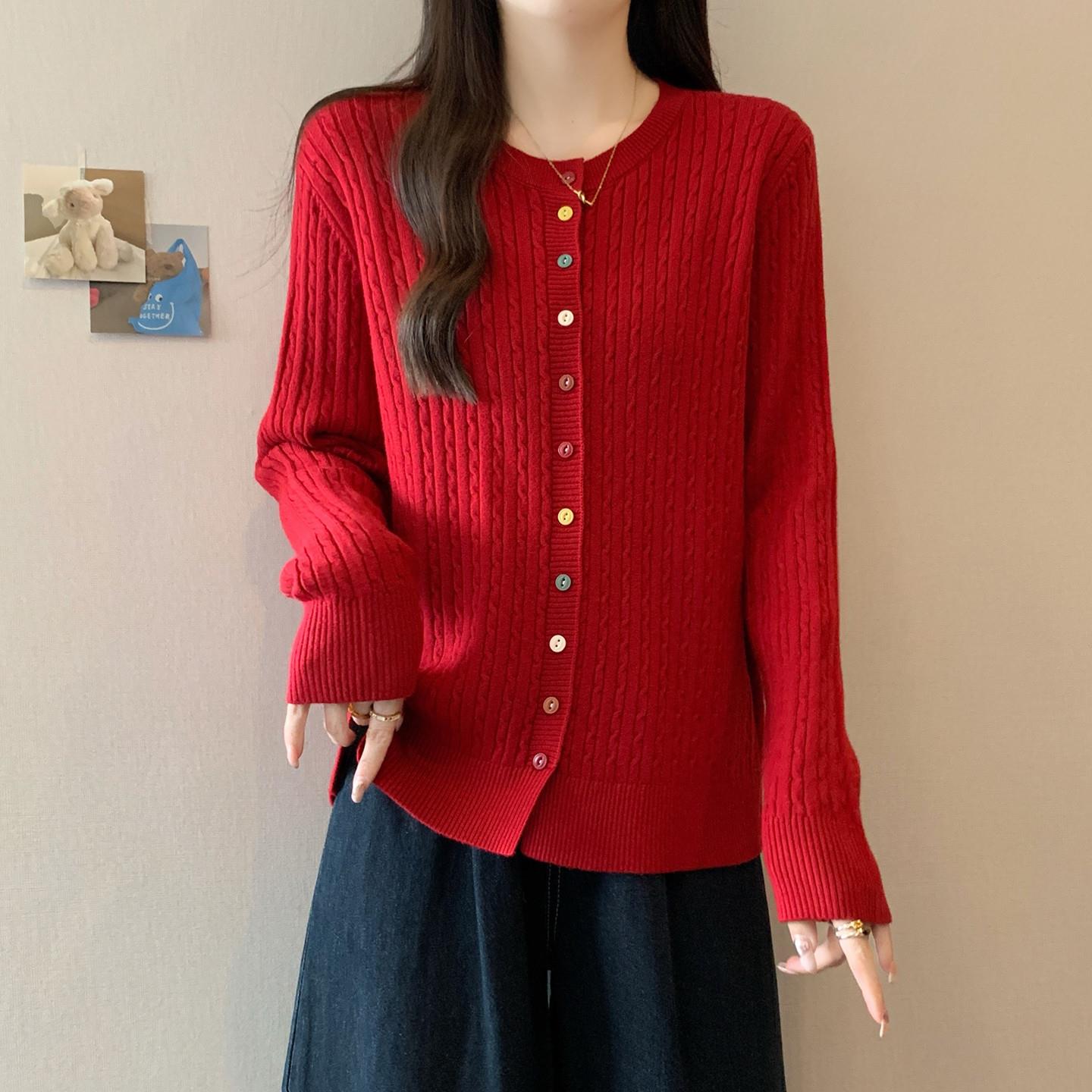 推荐红色长袖针织开衫毛衣