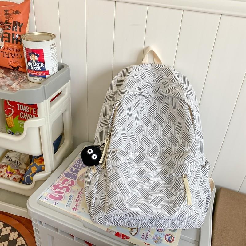 新品书包女初中生韩版高中