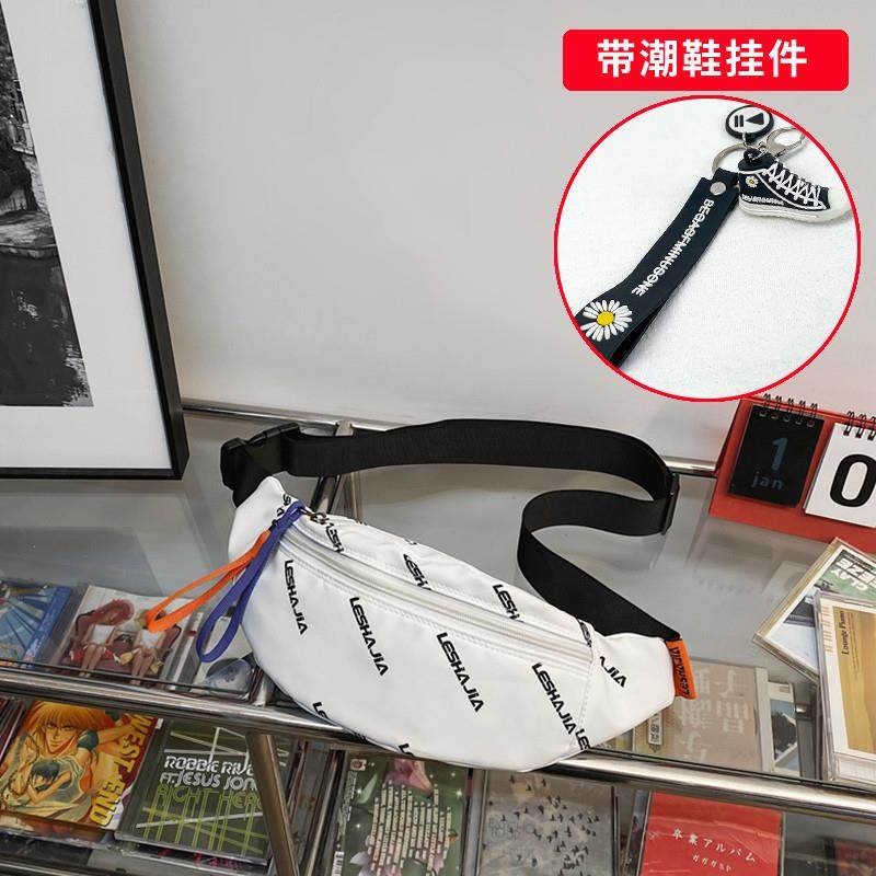 新品胸包男款2025新款学生运动腰包男士简约小背包轻便休闲单肩斜