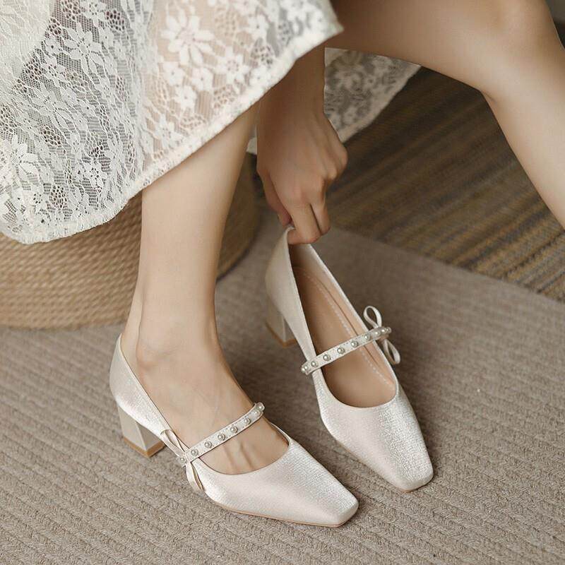 新品法式婚鞋主婚纱缎面优雅高级感粗跟高跟鞋玛丽珍鞋伴娘鞋日常