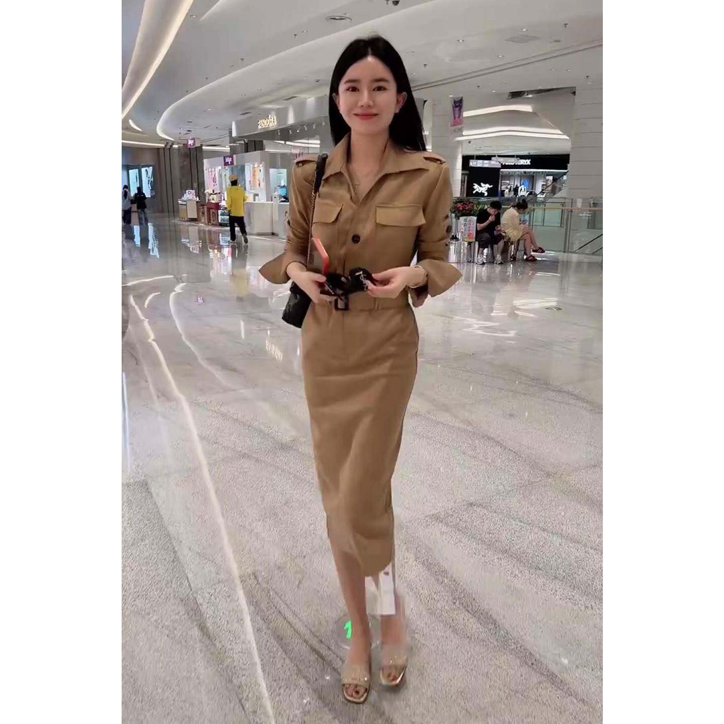 推荐女神范气质风衣连衣裙女2026秋季新款网红同款时髦洋气长裙女