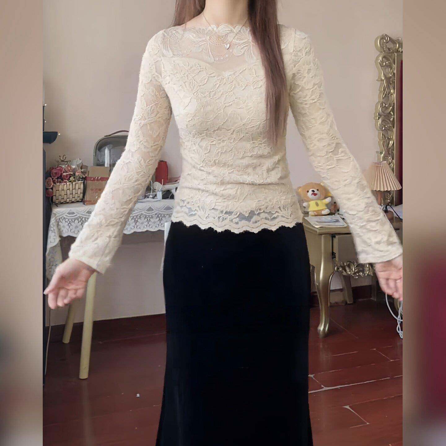 推荐精致感温柔风洋气减龄蕾丝加绒一字领打底衫上衣女2026年秋冬
