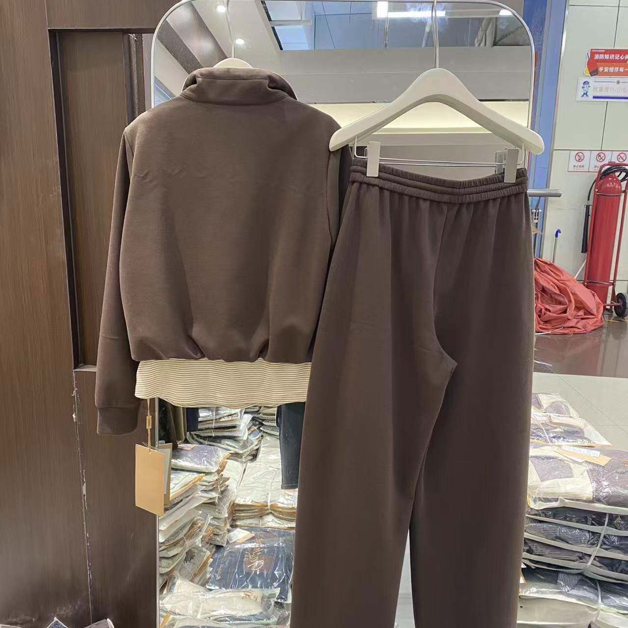 推荐时尚休闲运动套装女2026年春秋季新款时髦条纹内搭卫衣裤子三