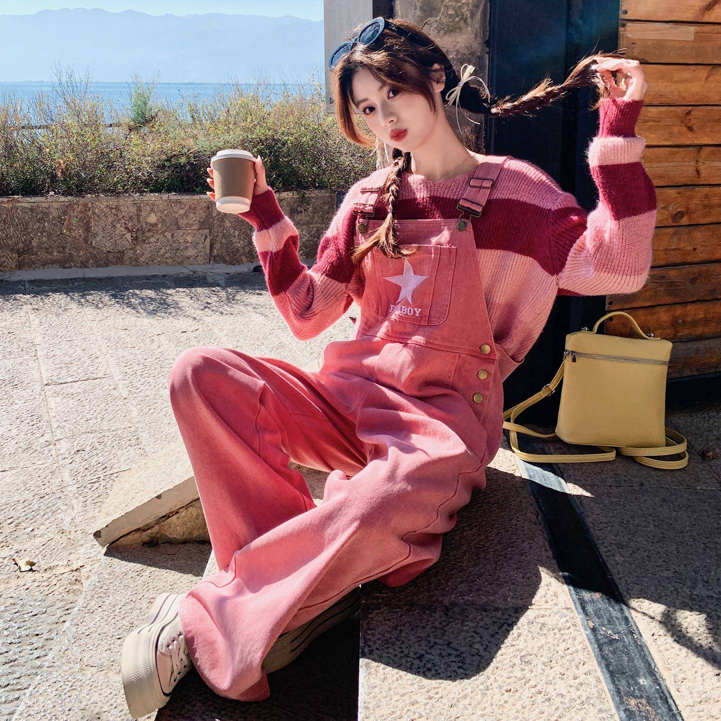 推荐粉色甜美减龄星星工装背带裤长款休闲毛衣两件套女秋季新款连