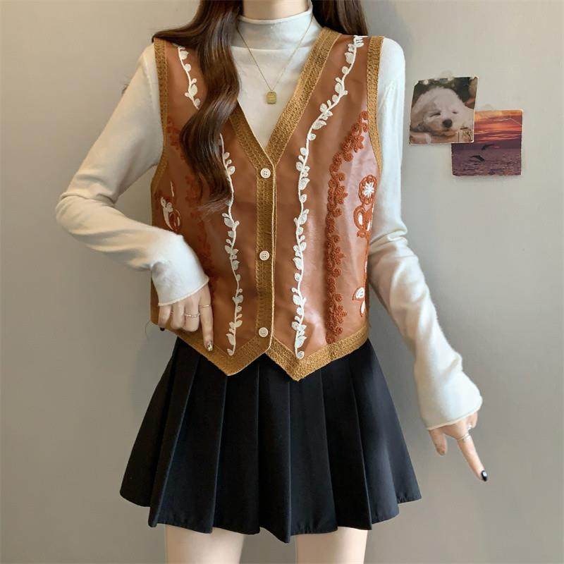 新品大码胖mm巨好看刺绣PU皮衣马甲背心外搭女装2025秋季别致坎肩