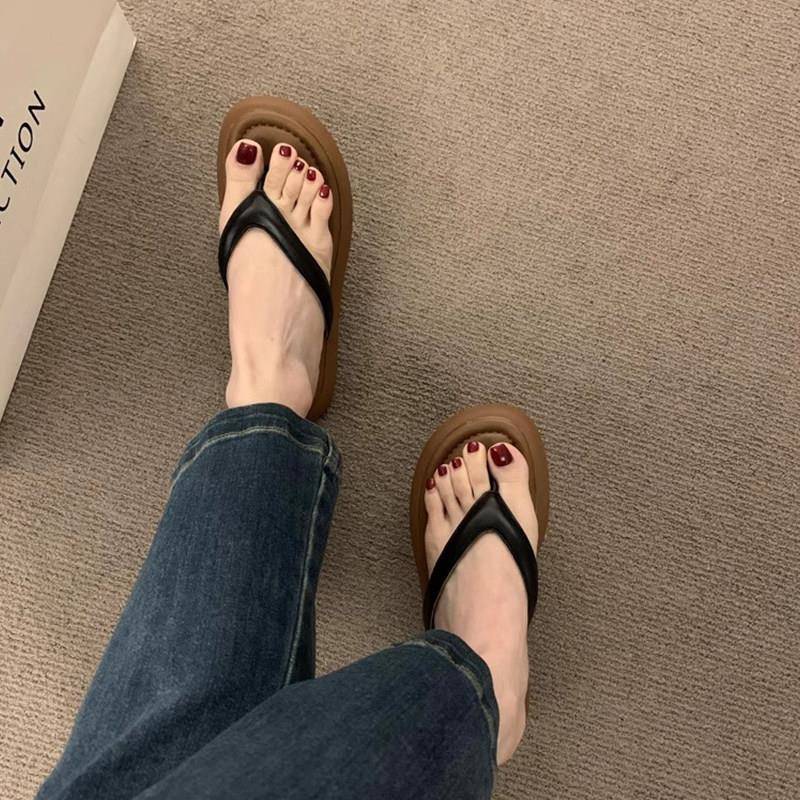 推荐厚底夹脚人字拖鞋女夏外穿2026新款配裙子仙女风海边度假沙滩