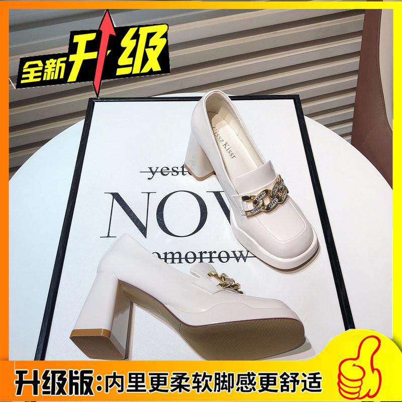 新品2026年秋季时尚不累脚漆皮防水台圆头高跟鞋女网红粗跟金属链