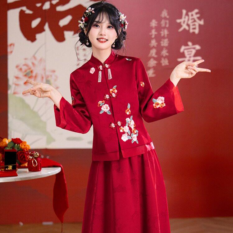 推荐新中式唐装刺绣礼服两件套国风盘扣订婚服婚宴新娘敬酒服秋季