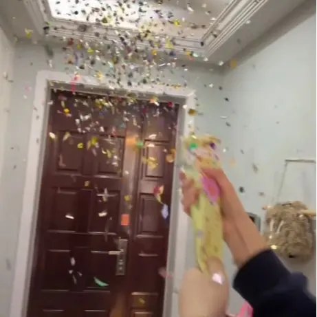 礼花棒新款礼花更足自动充气可当pk棒传统结婚成人的礼花筒代替品